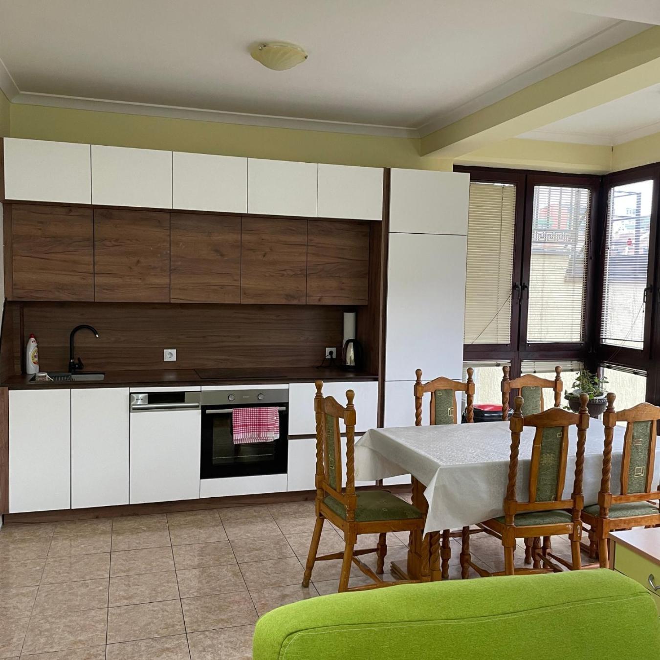 Huge Apartment With A Garden In The City Center 프리슈티나 외부 사진